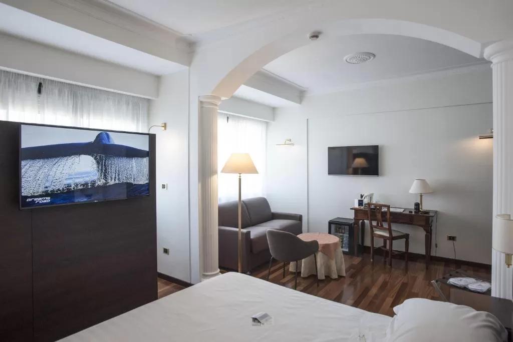 Hotel Plaza Pescara Luaran gambar