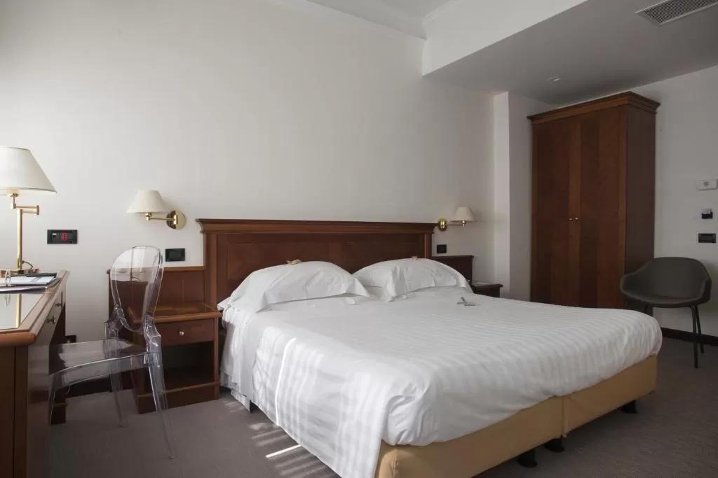 Hotel Plaza Pescara Luaran gambar