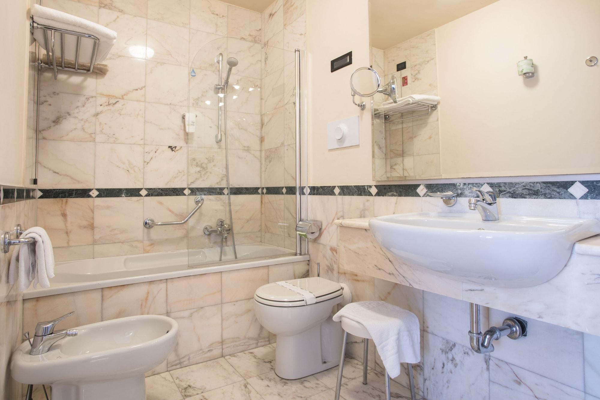 Hotel Plaza Pescara Luaran gambar