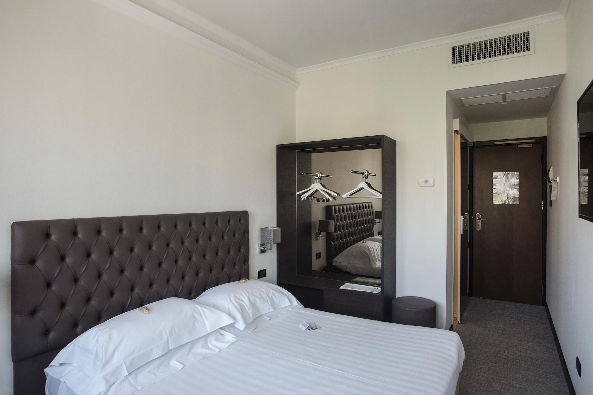 Hotel Plaza Pescara Luaran gambar