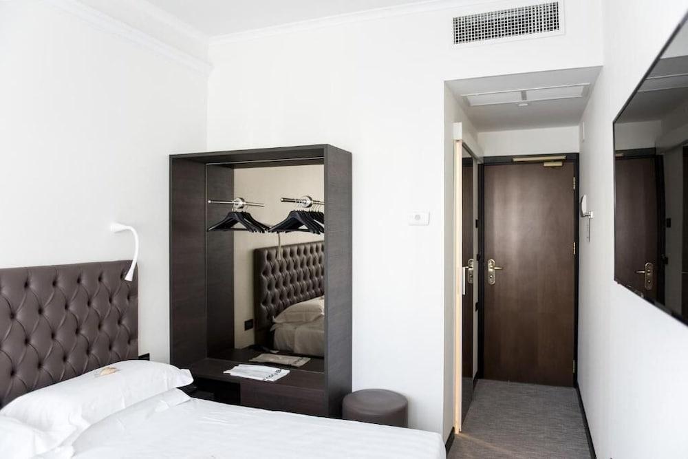 Hotel Plaza Pescara Luaran gambar