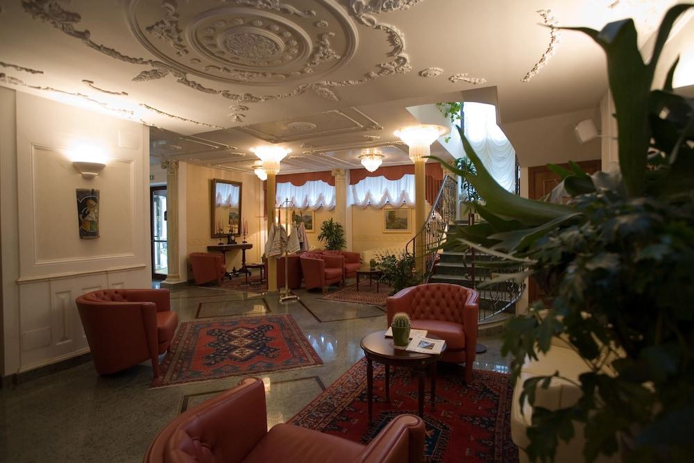 Hotel Plaza Pescara Luaran gambar