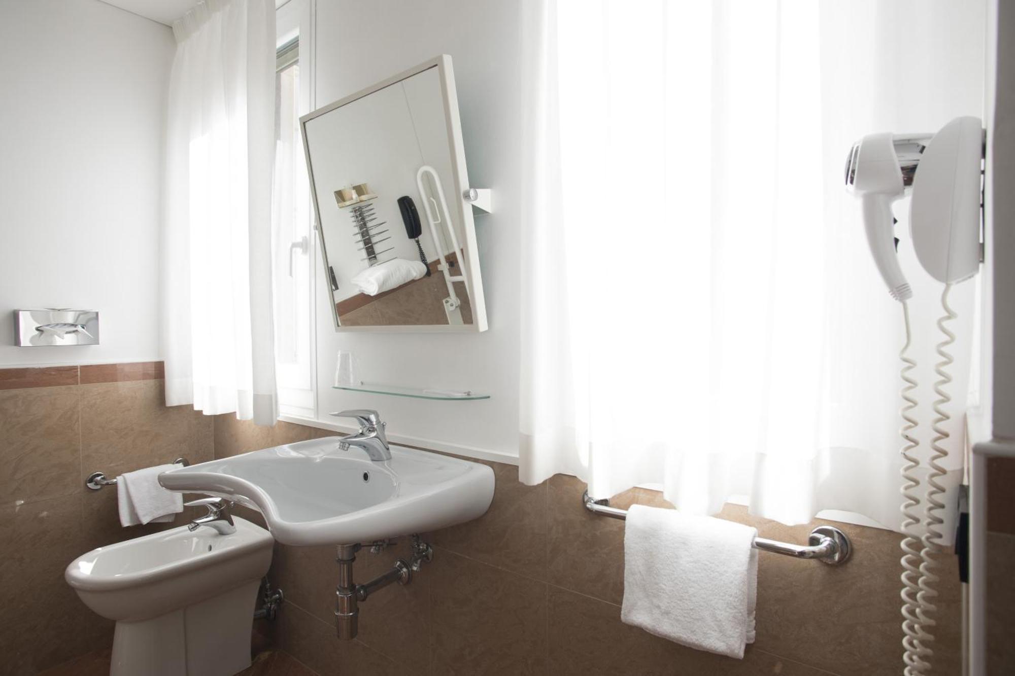 Hotel Plaza Pescara Luaran gambar
