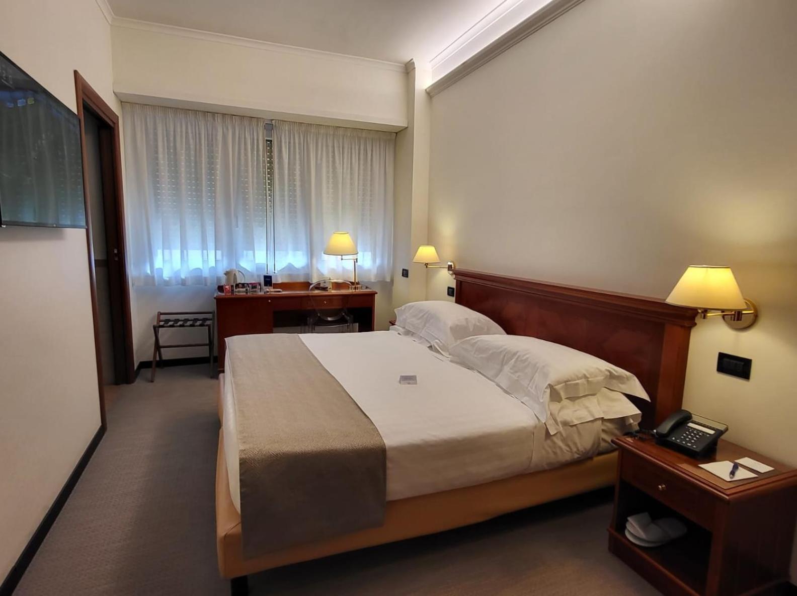 Hotel Plaza Pescara Luaran gambar