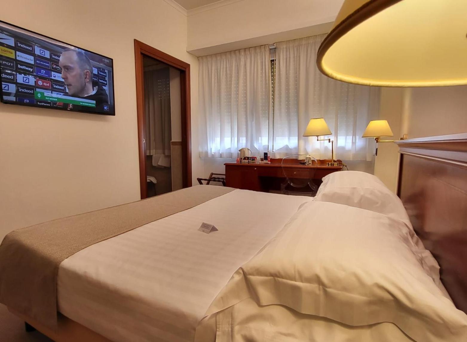 Hotel Plaza Pescara Luaran gambar